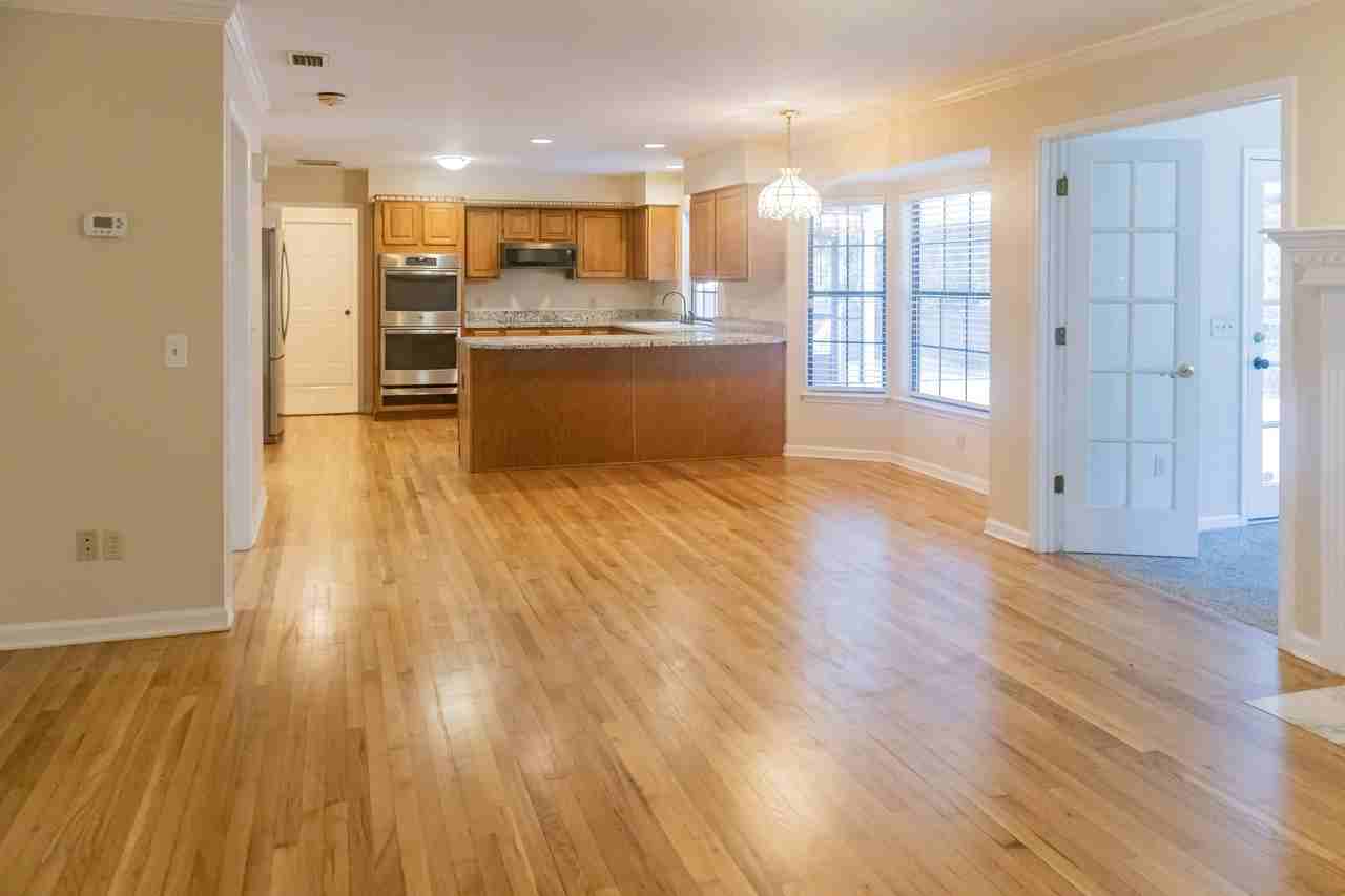 2050 Grove Bluff Rd #1 - Photo 7 of 30