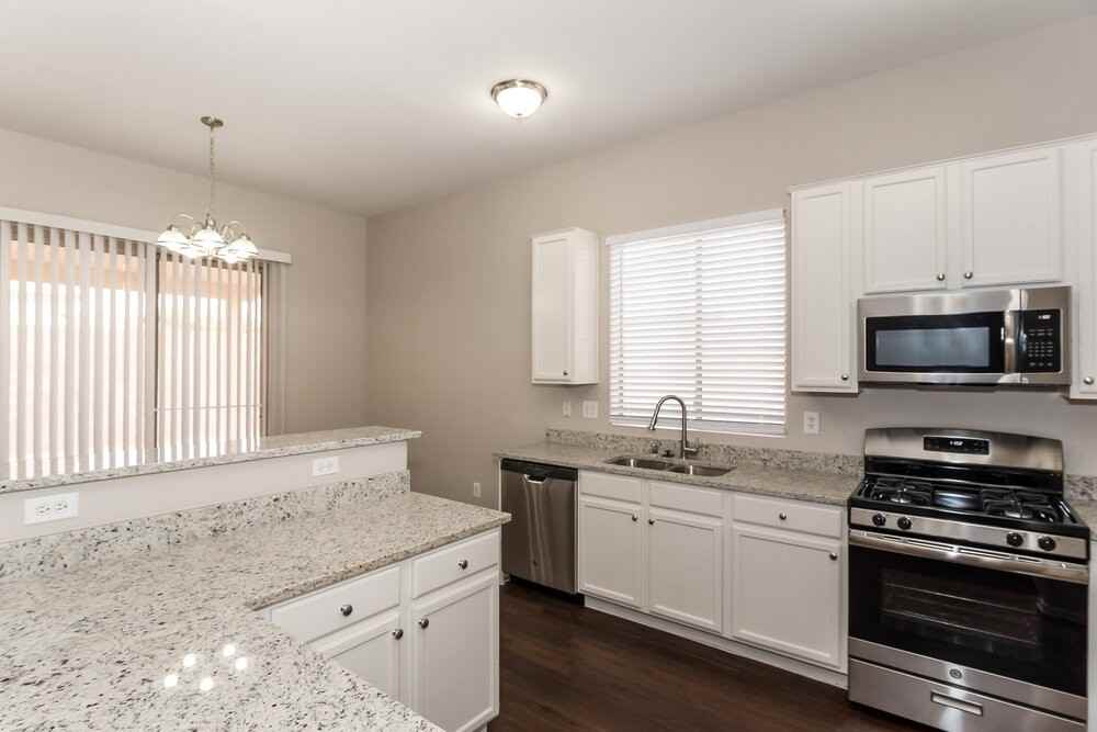 4539 Grand Rock Dr - Photo 7 of 15