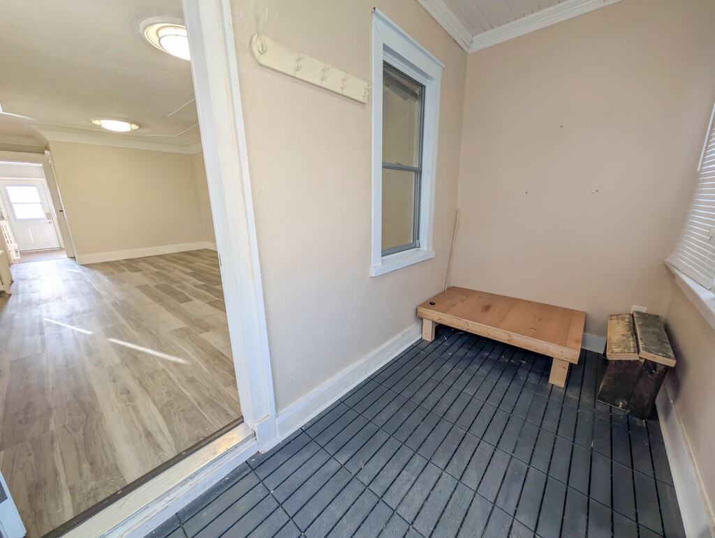5374 Huron St - Photo 3 of 14