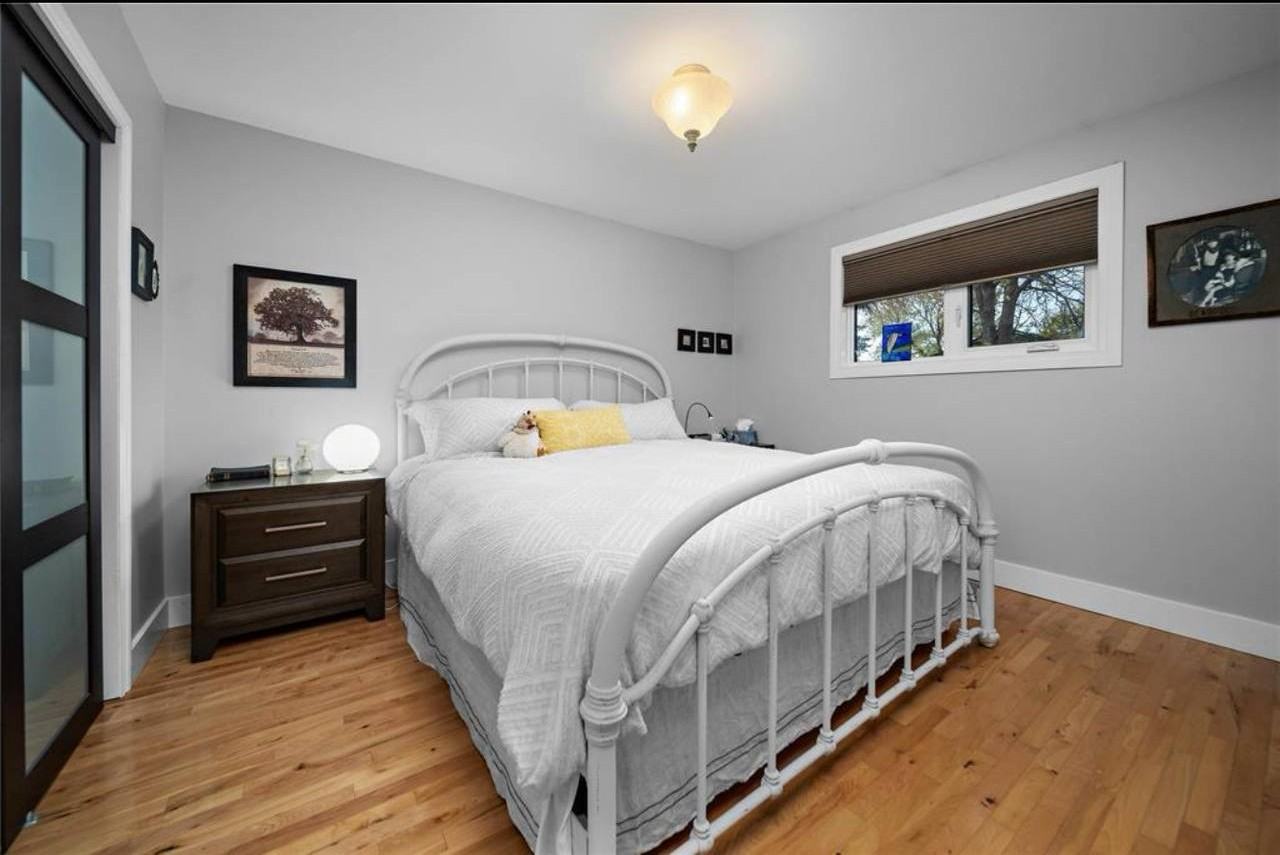 138 Sanford Fleming Rd - Photo 6 of 14