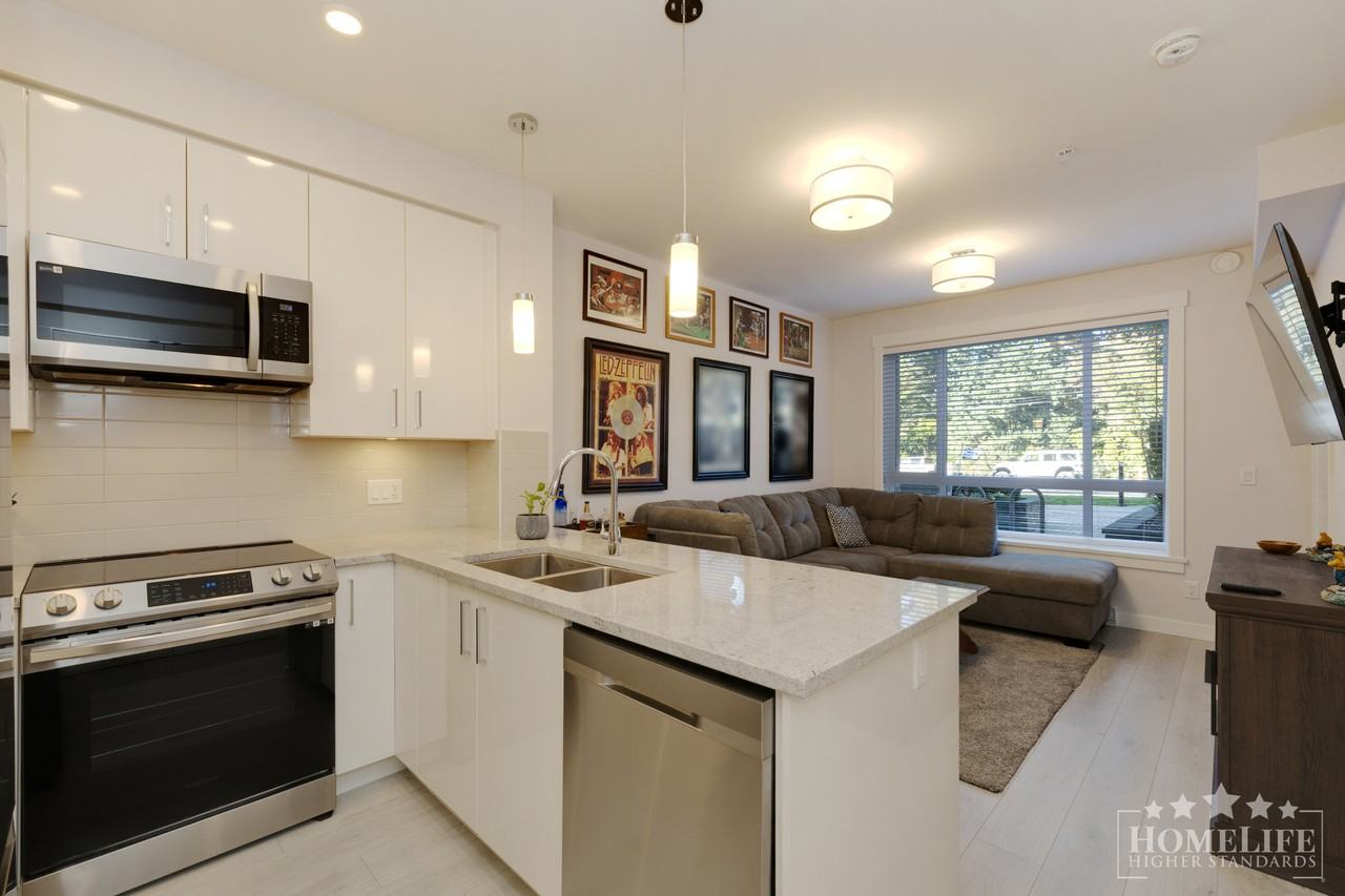32690 14th Ave - Photo 6 of 15