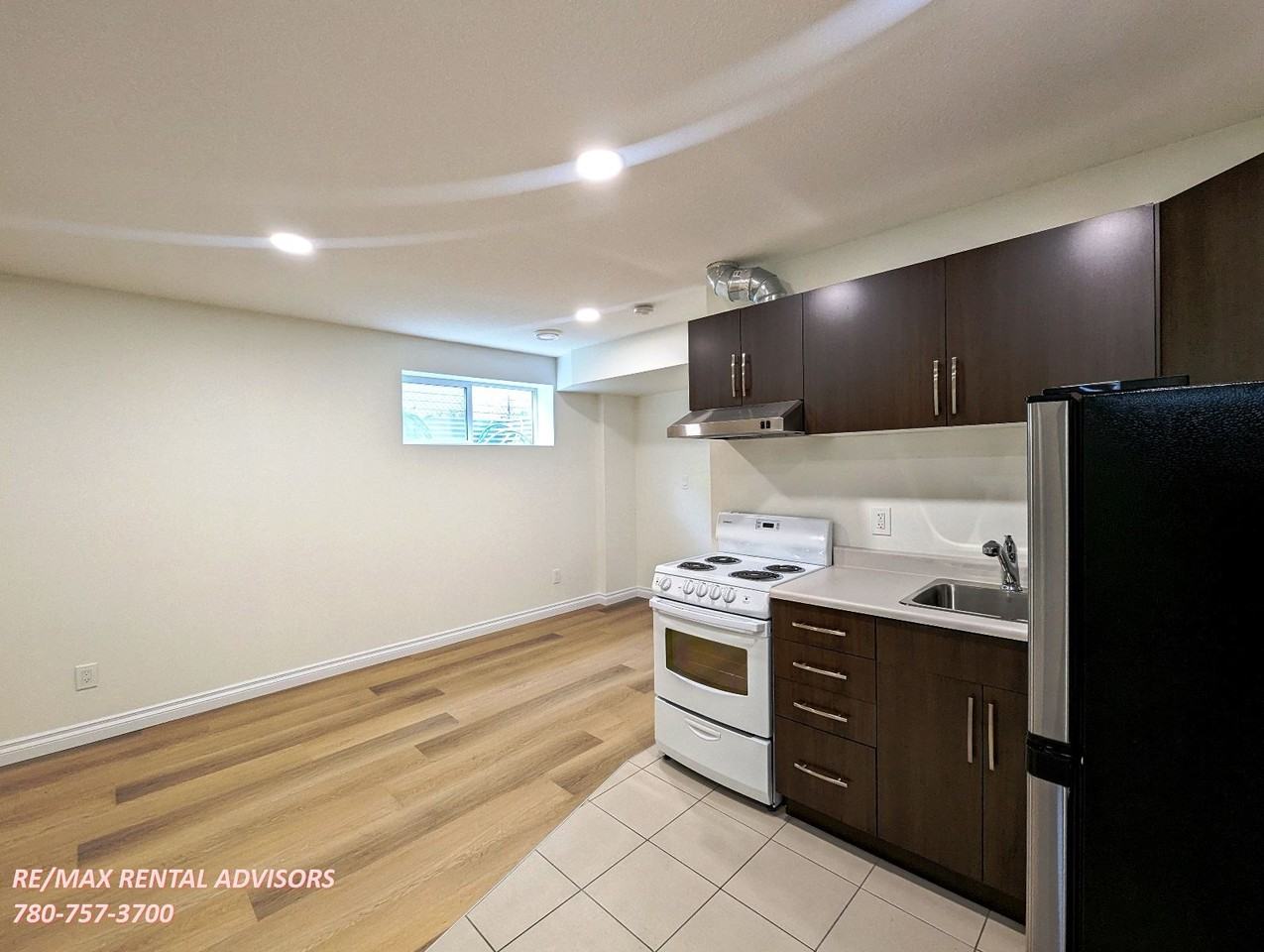 12235 93 St Nw - Photo 3 of 12
