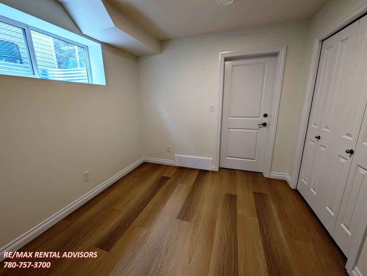 12235 93 St Nw - Photo 7 of 12
