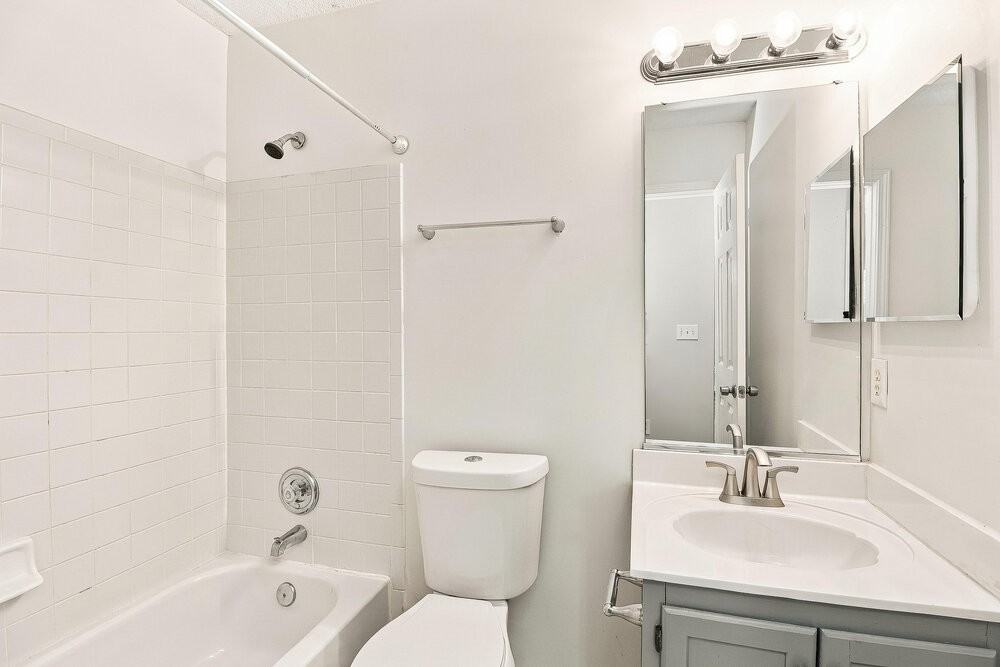 5727 Hedgecrest Pl - Photo 3 of 16