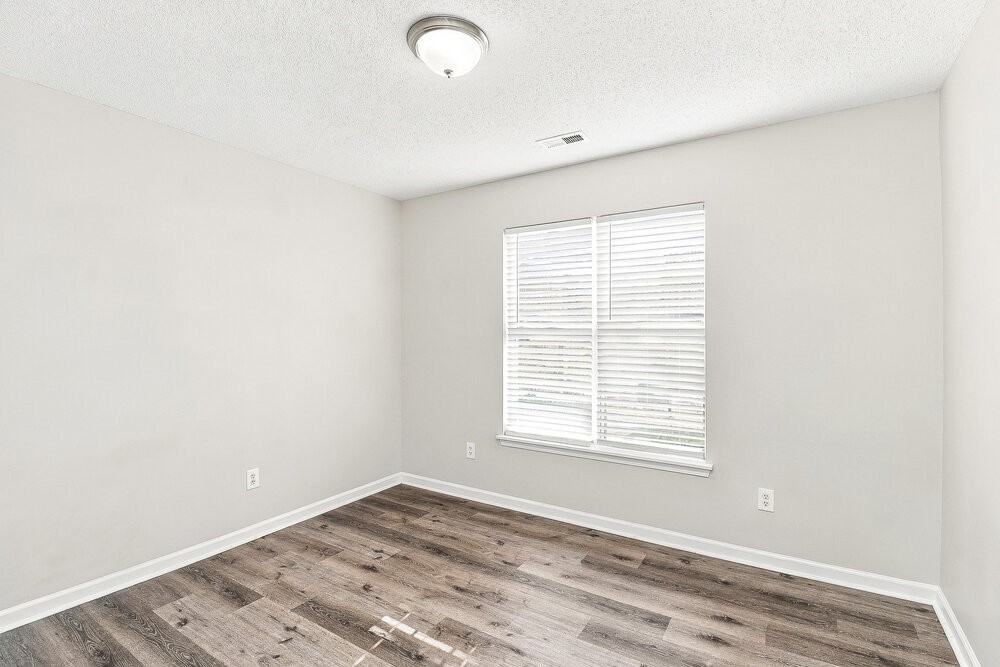 5727 Hedgecrest Pl - Photo 6 of 16