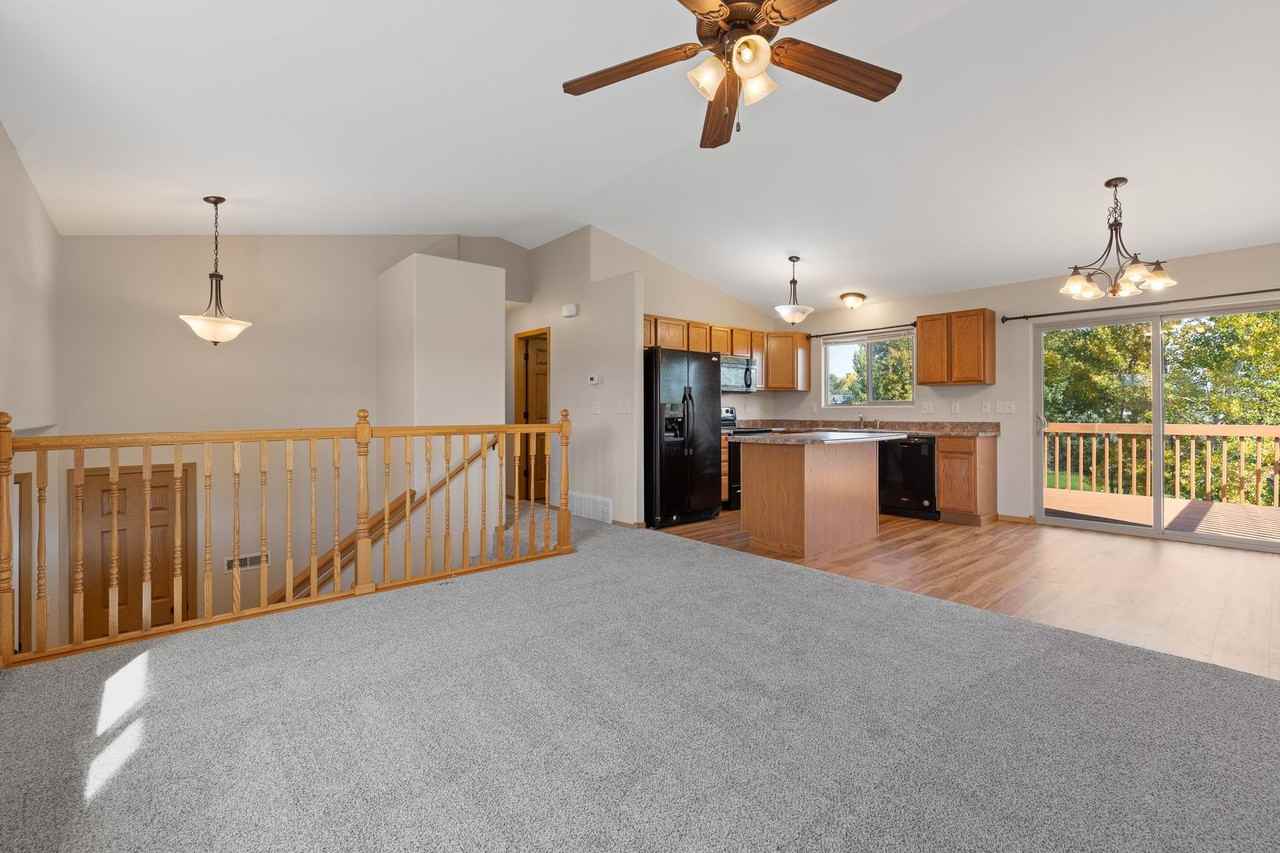 3492 Knuckleduster Rd - Photo 6 of 30