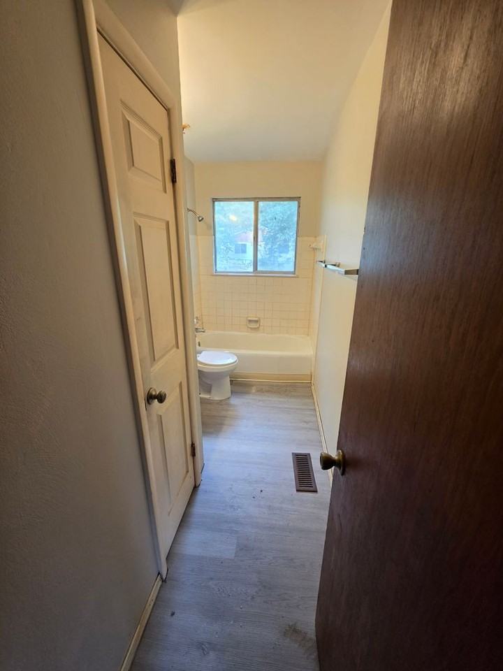 8717 Parkdale Dr - Photo 4 of 9