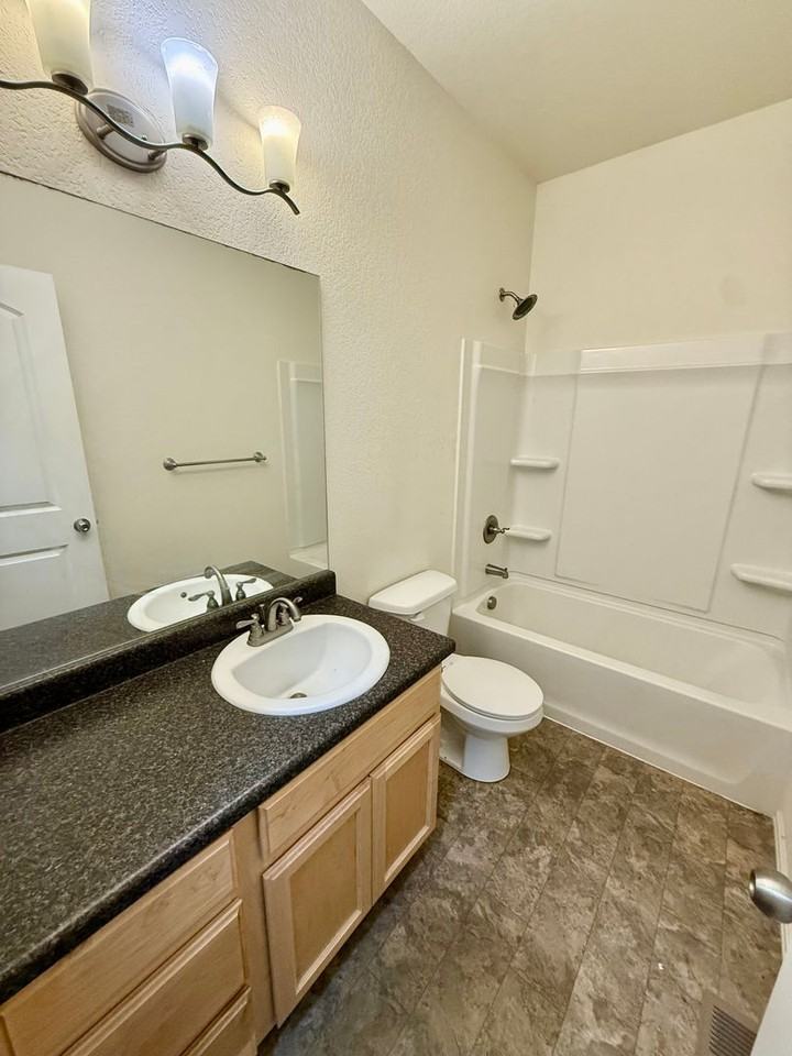 4193 Front Stretch Dr - Photo 6 of 30
