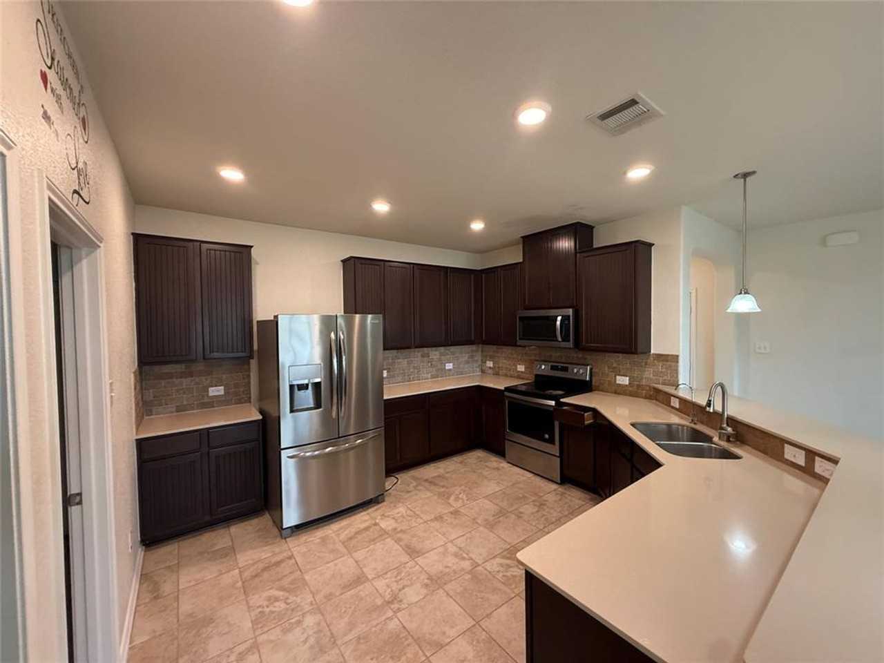 16602 Brogan Ln - Photo 2 of 21