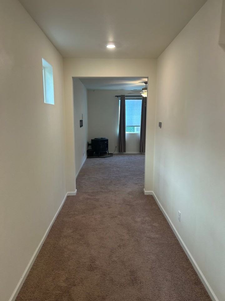 2338 Nw Yohn Ranch Dr - Photo 2 of 19