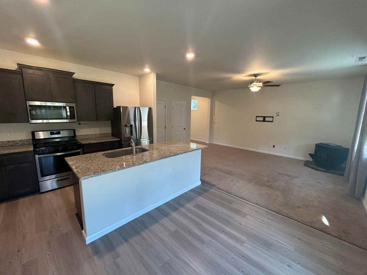 2338 Nw Yohn Ranch Dr - Photo 5 of 19