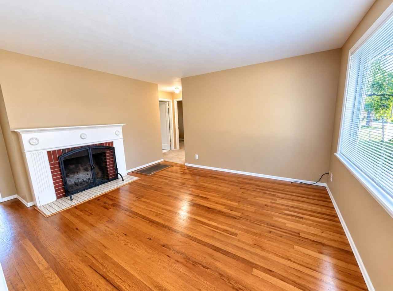 13702 Densmore Ave N - Photo 3 of 13