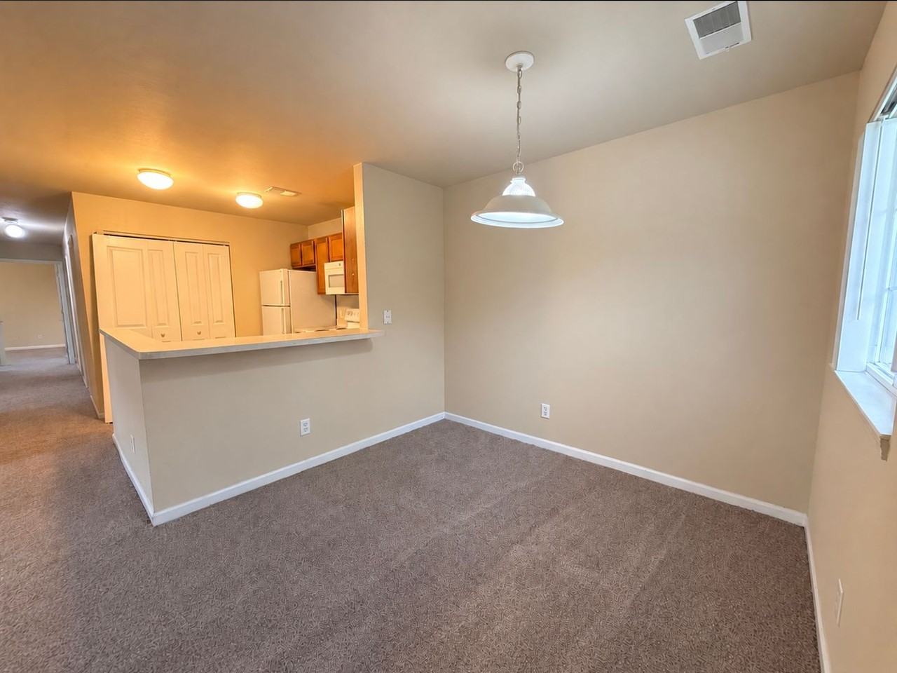 Eaglebrook Apartments - Photo 4 of 20