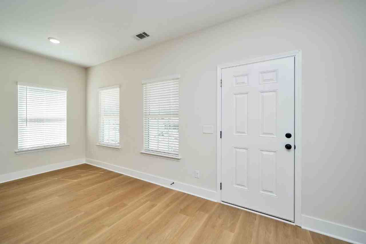 2261 Headrick Rd - Photo 6 of 19
