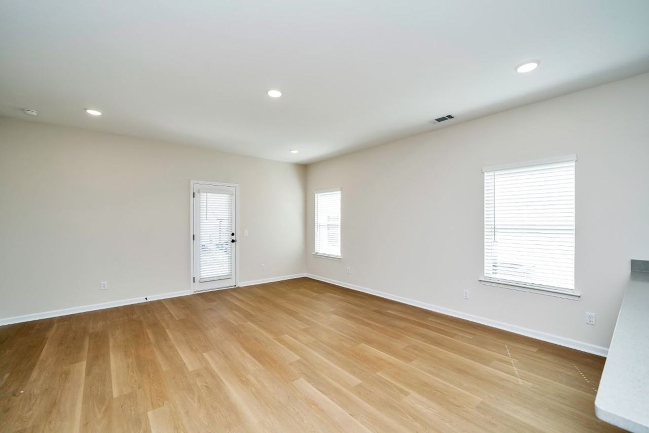 2257 Headrick Rd - Photo 7 of 23