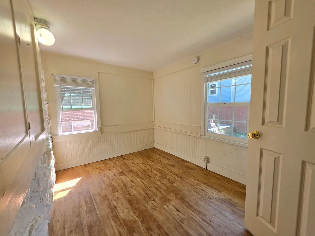 879 19th St - Photo 5 of 19