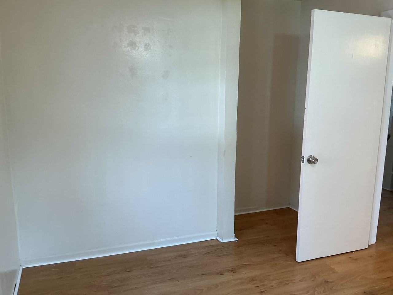 5127 N 56th St - Photo 3 of 12