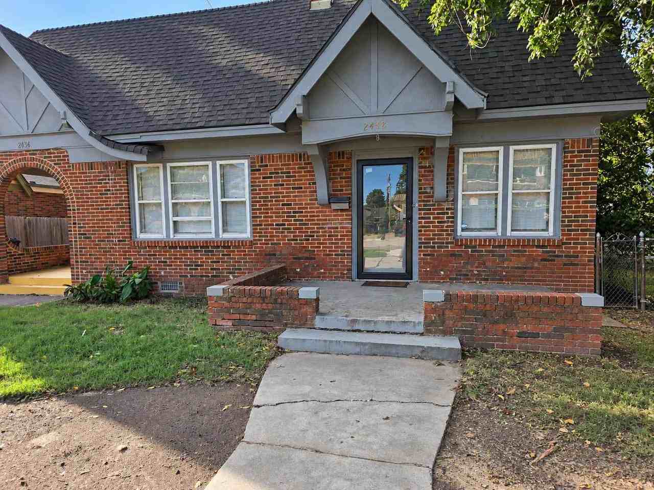 2438 Nw 16th St - Photo 2 of 16