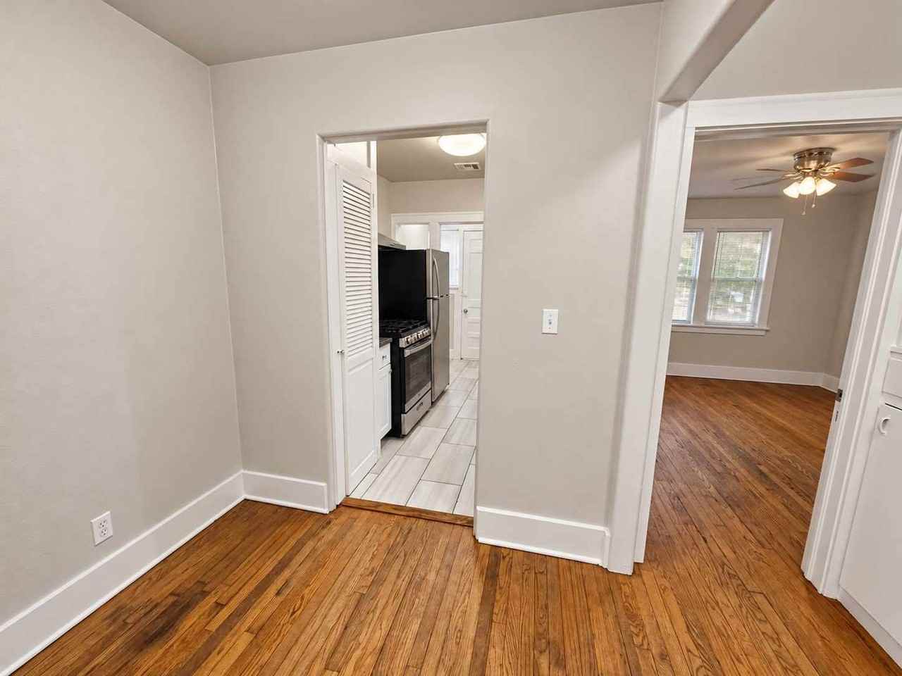 2438 Nw 16th St - Photo 6 of 16
