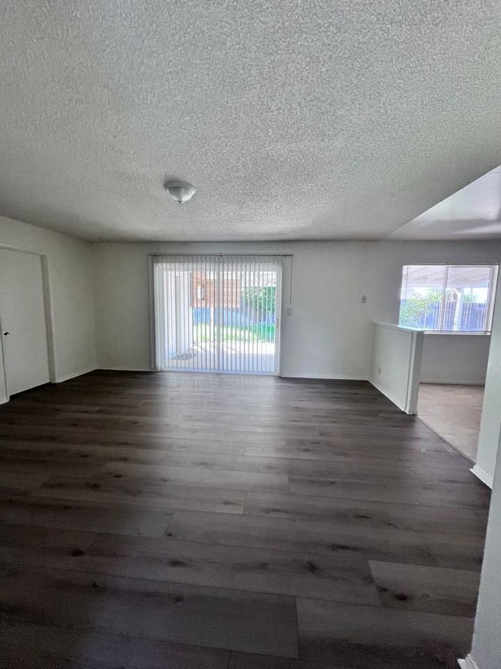 328 E Sunset Dr N - Photo 5 of 26