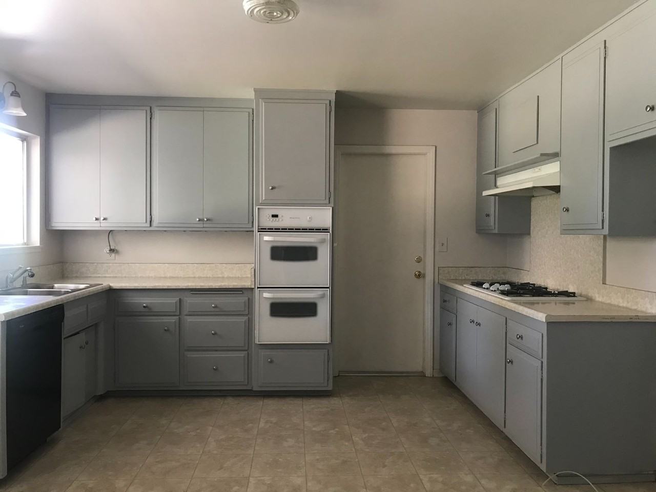 328 E Sunset Dr N - Photo 7 of 26