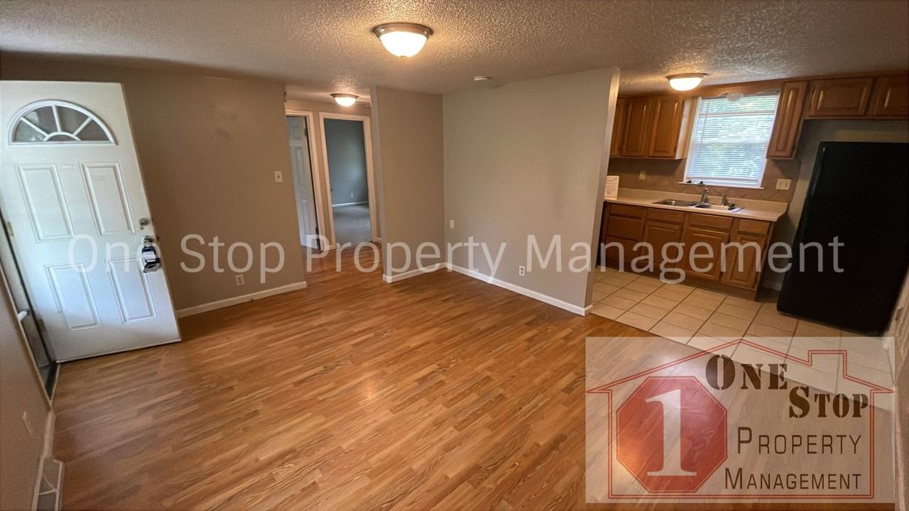 1202 E South Ave - Photo 5 of 16