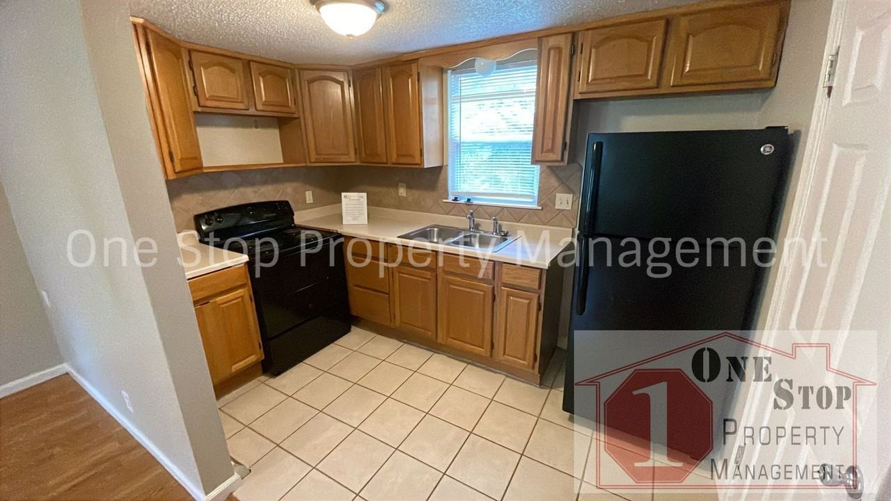 1202 E South Ave - Photo 6 of 16
