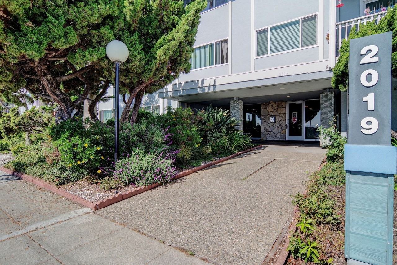 2019 Shoreline Drive - Photo 7 of 16