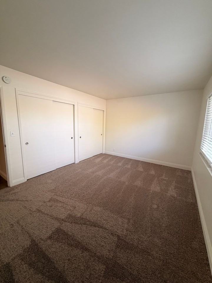 6431 Everest Way - Photo 6 of 15