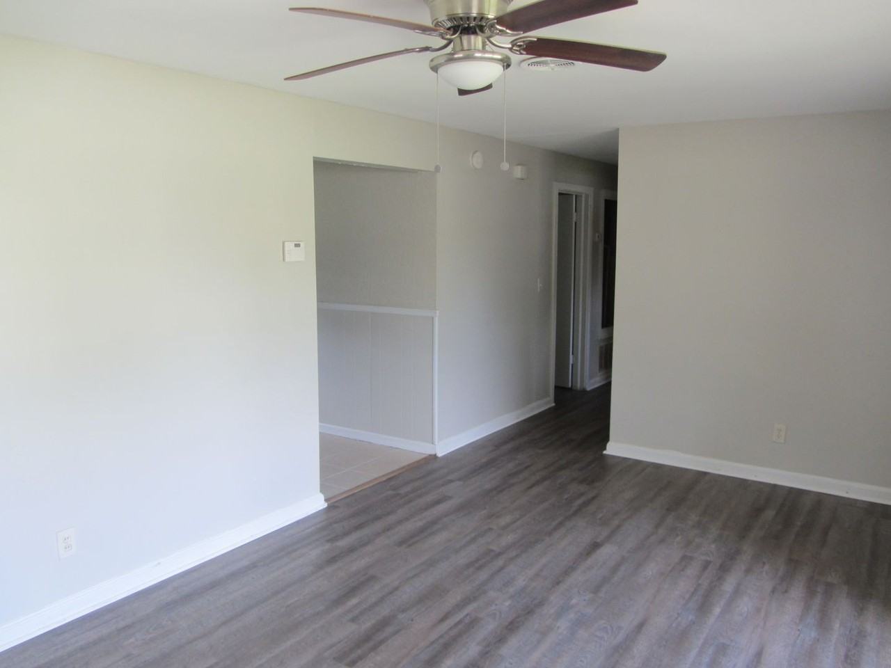 2746 Broadmoor Dr - Photo 5 of 14