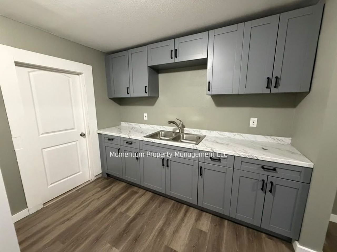 8118 N Marks St - Photo 6 of 15