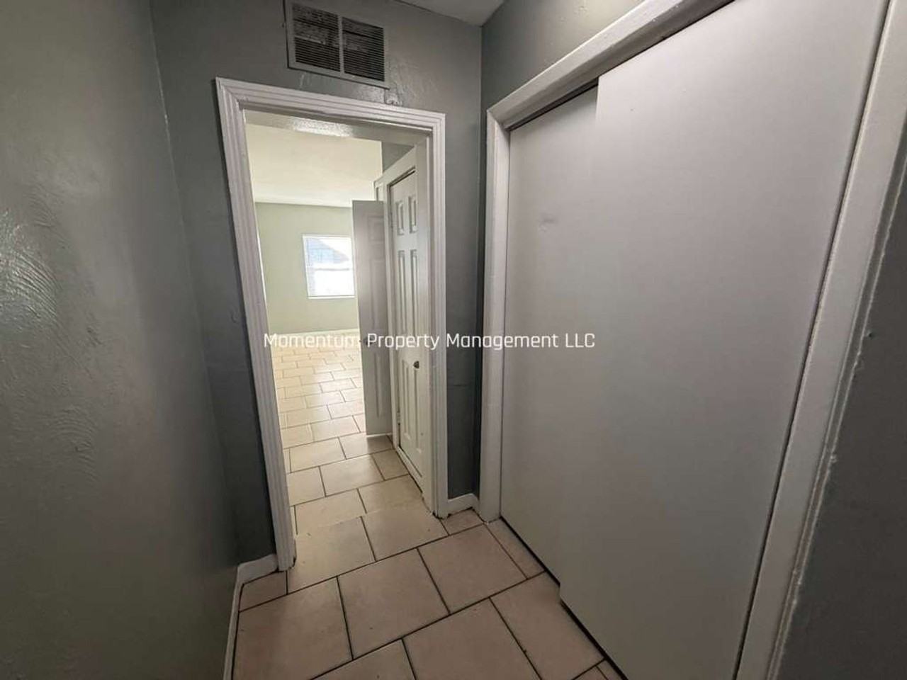 2909 N 17th St - Photo 6 of 9