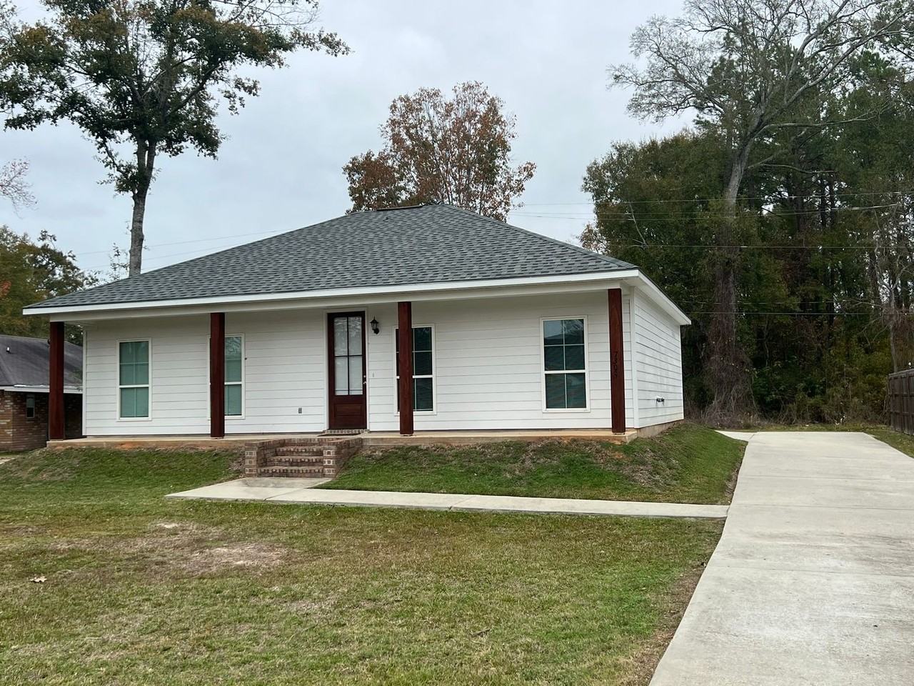 7309 Robinson Dr - Photo 2 of 15