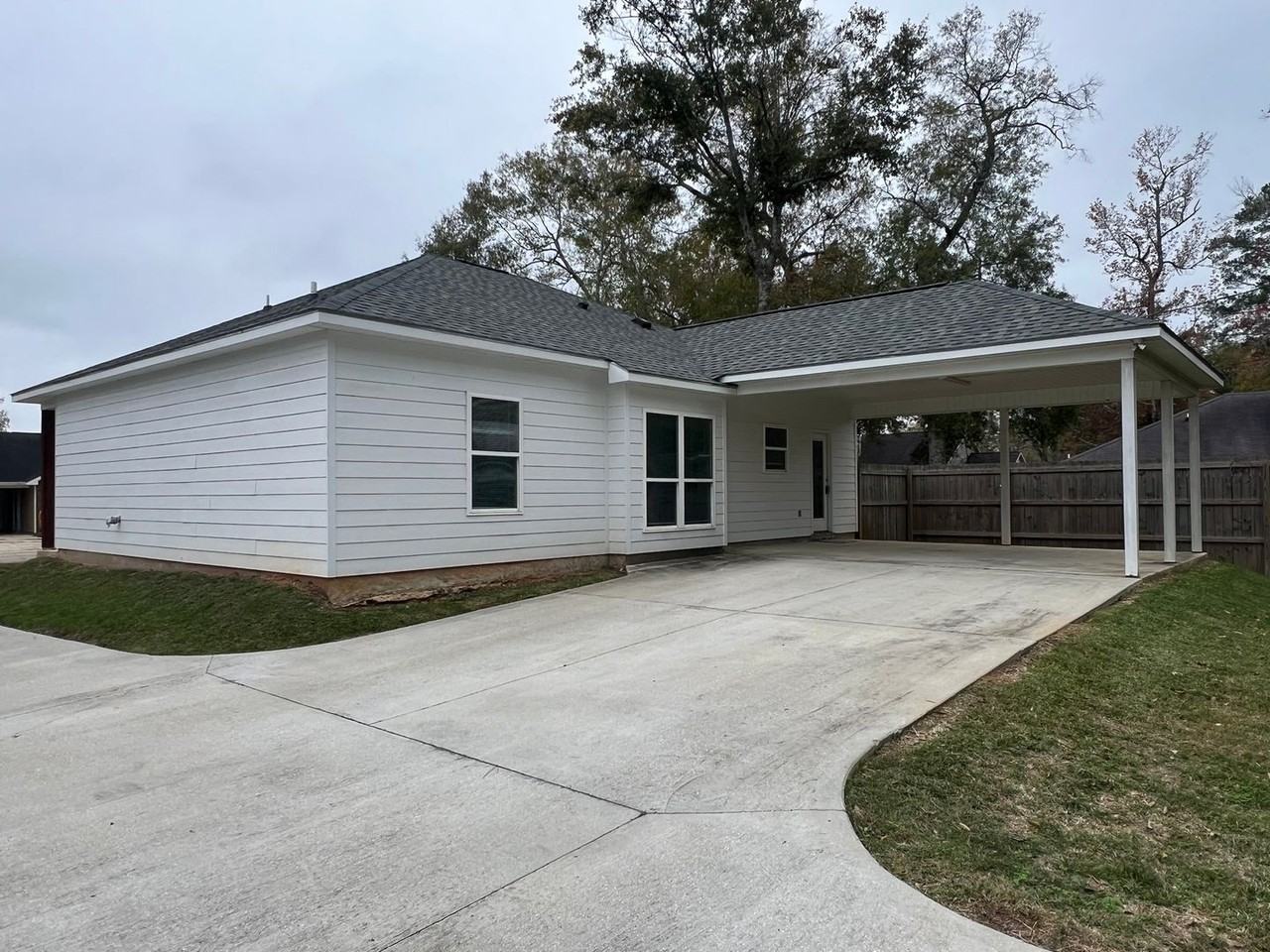 7309 Robinson Dr - Photo 4 of 15