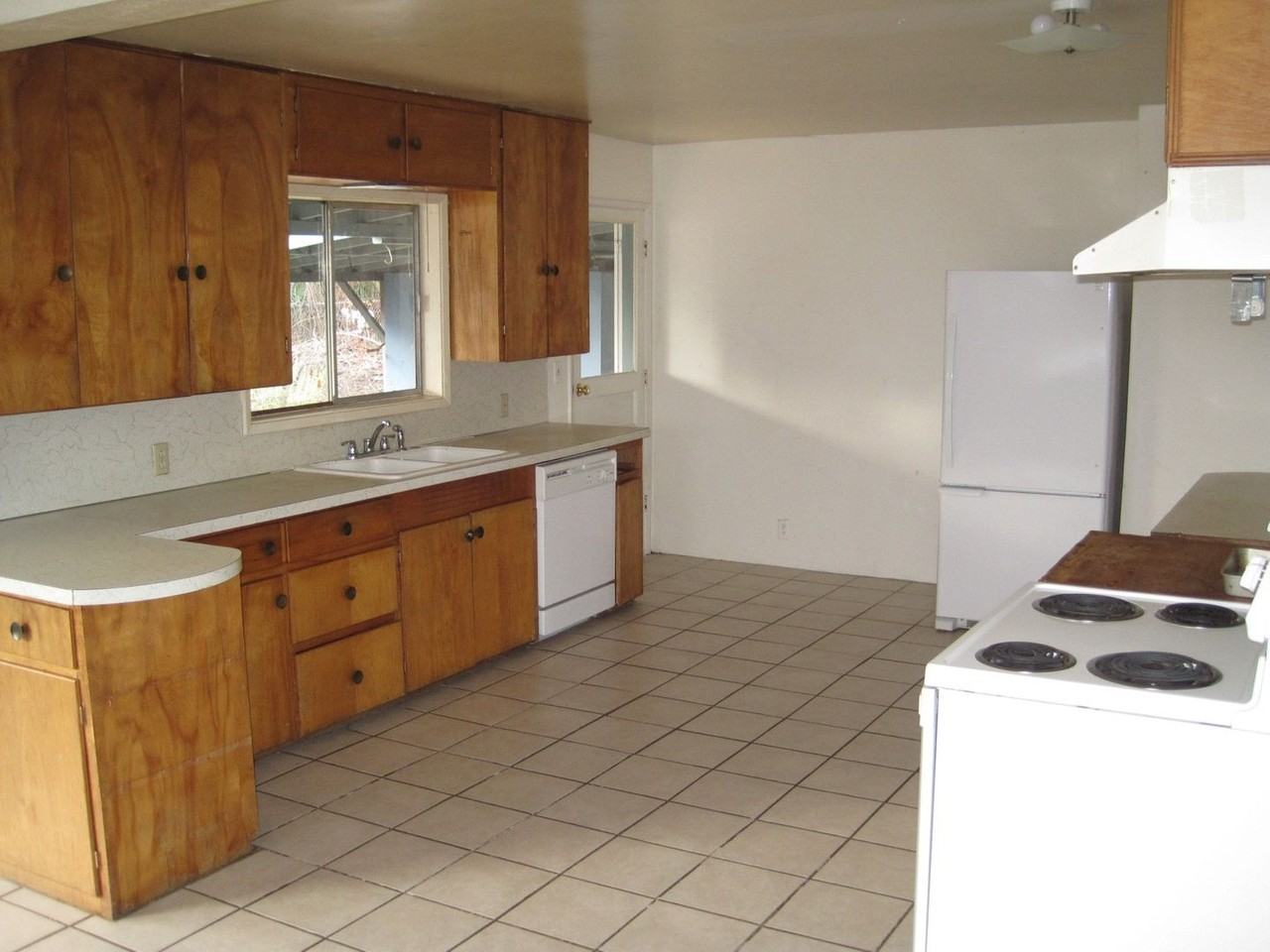 159 Wightman St - Photo 2 of 14