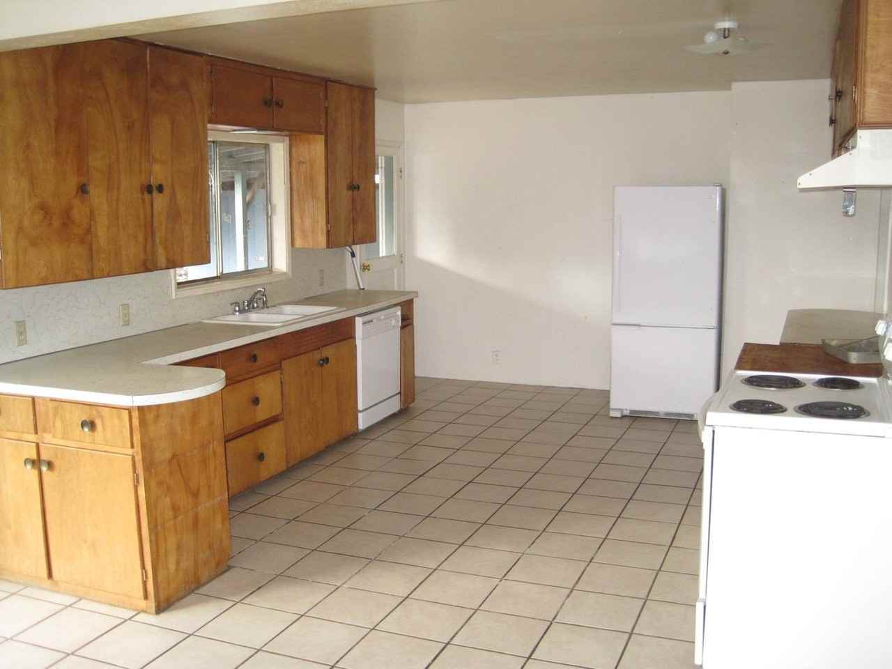 159 Wightman St - Photo 3 of 14