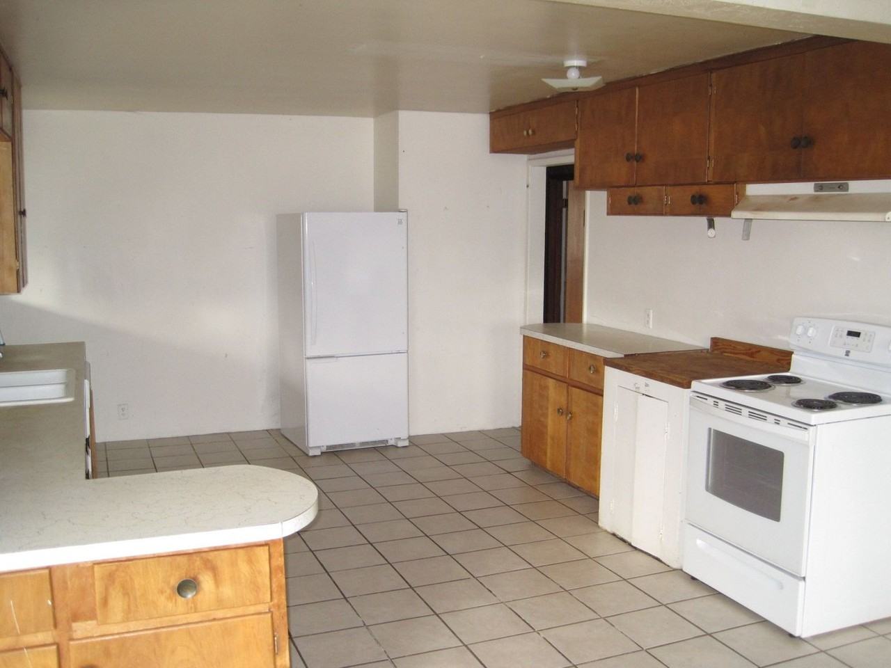 159 Wightman St - Photo 4 of 14