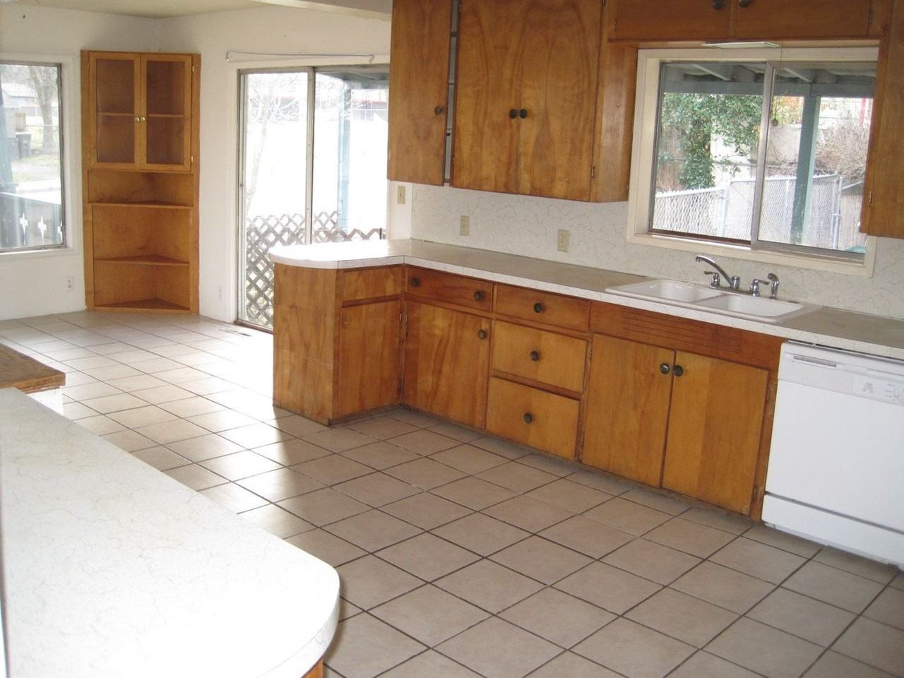 159 Wightman St - Photo 5 of 14