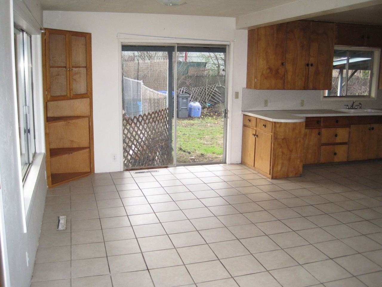 159 Wightman St - Photo 6 of 14