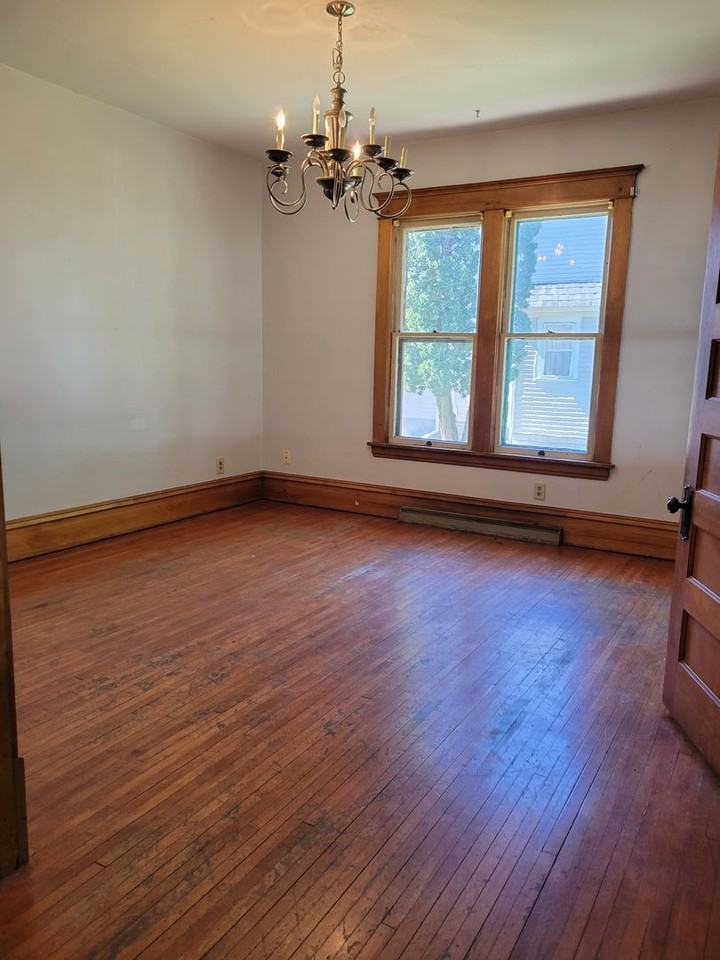 114 5th St - Photo 5 of 50