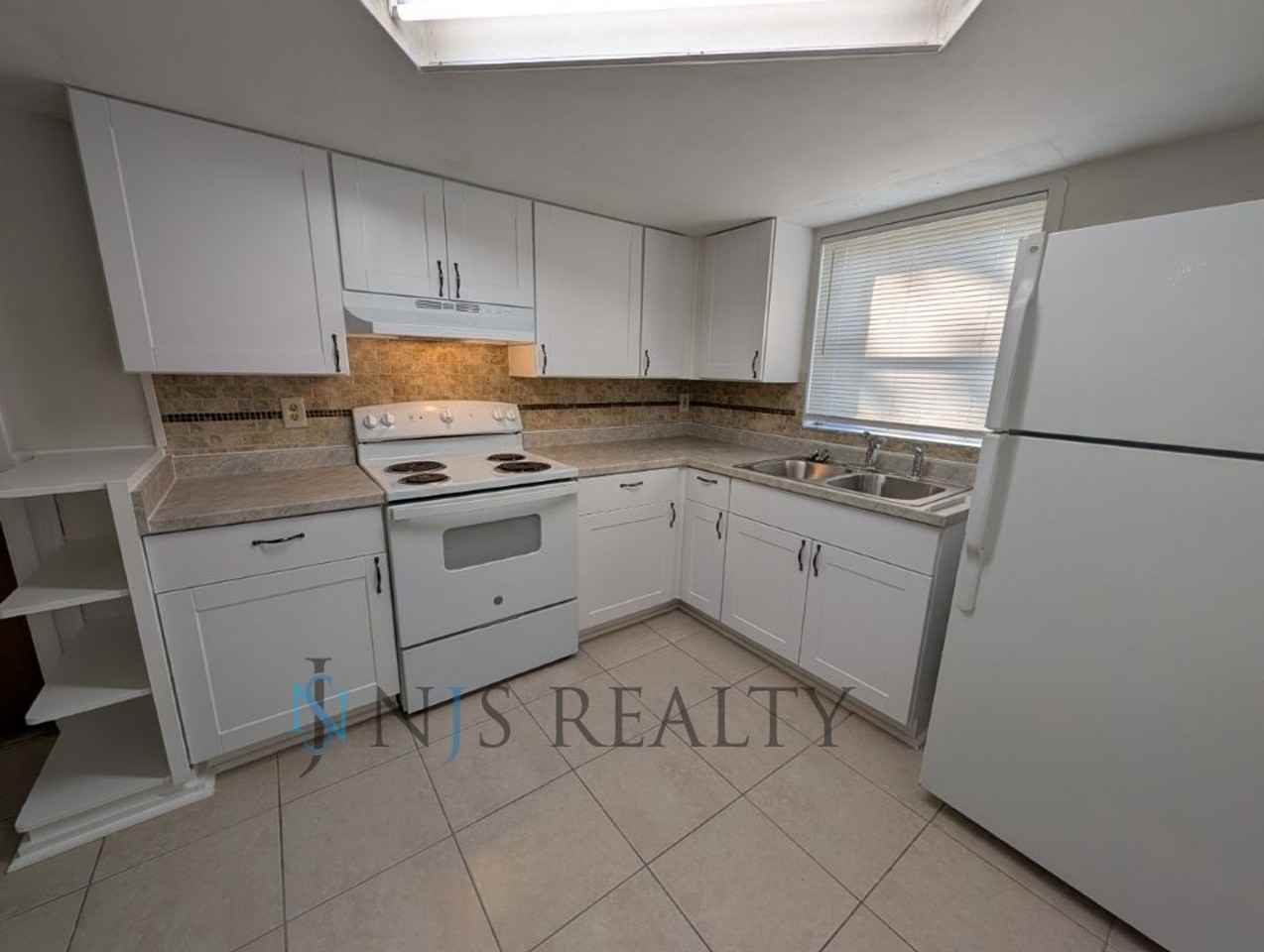 9541 Rainbow Ln - Photo 6 of 13