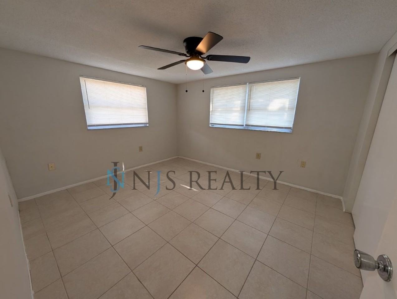 9541 Rainbow Ln - Photo 7 of 13