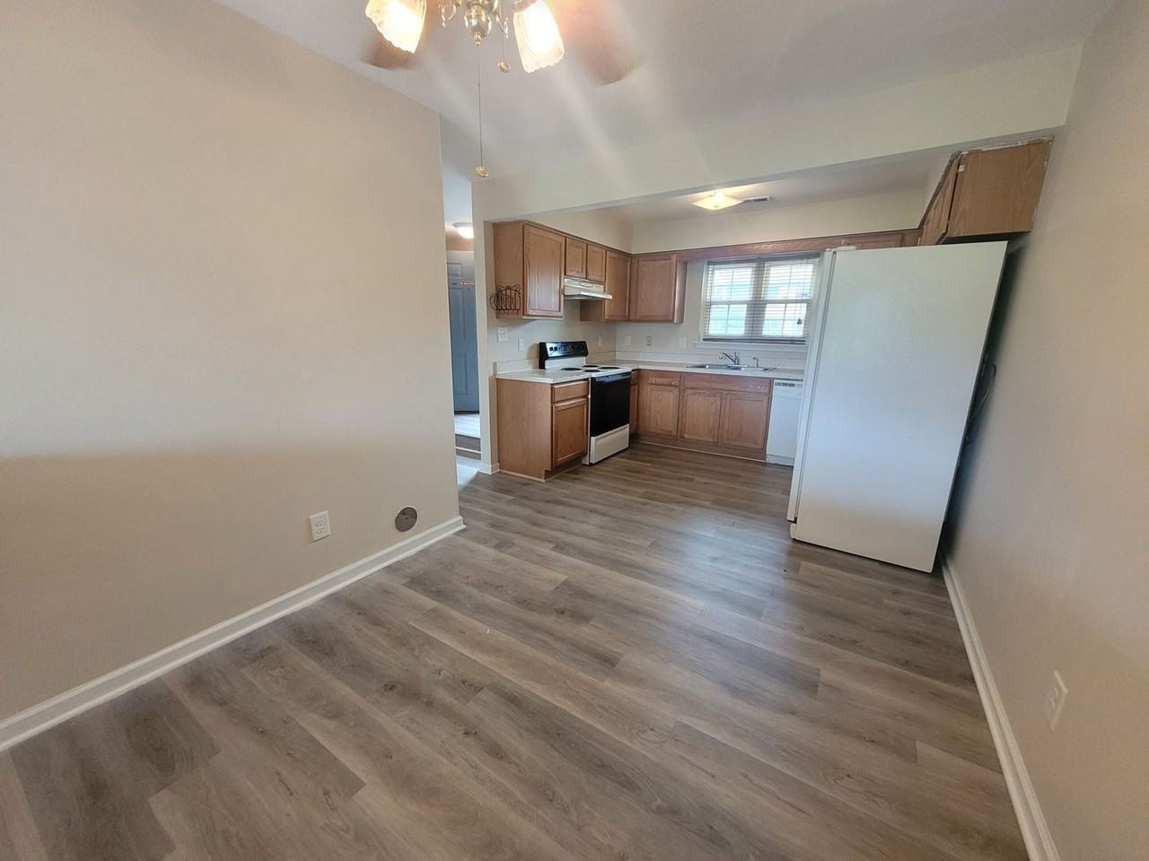 812 Huntly Dr - Photo 5 of 18