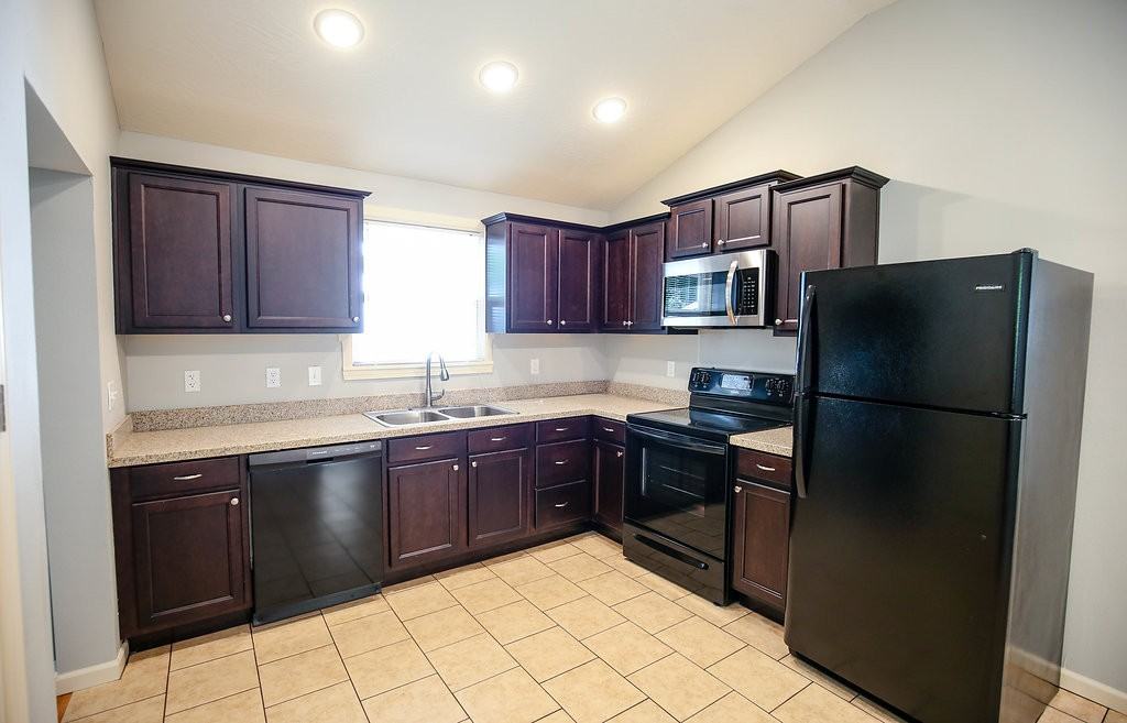 926 E Loren St - Photo 6 of 22