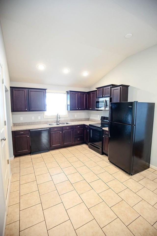 926 E Loren St - Photo 7 of 22