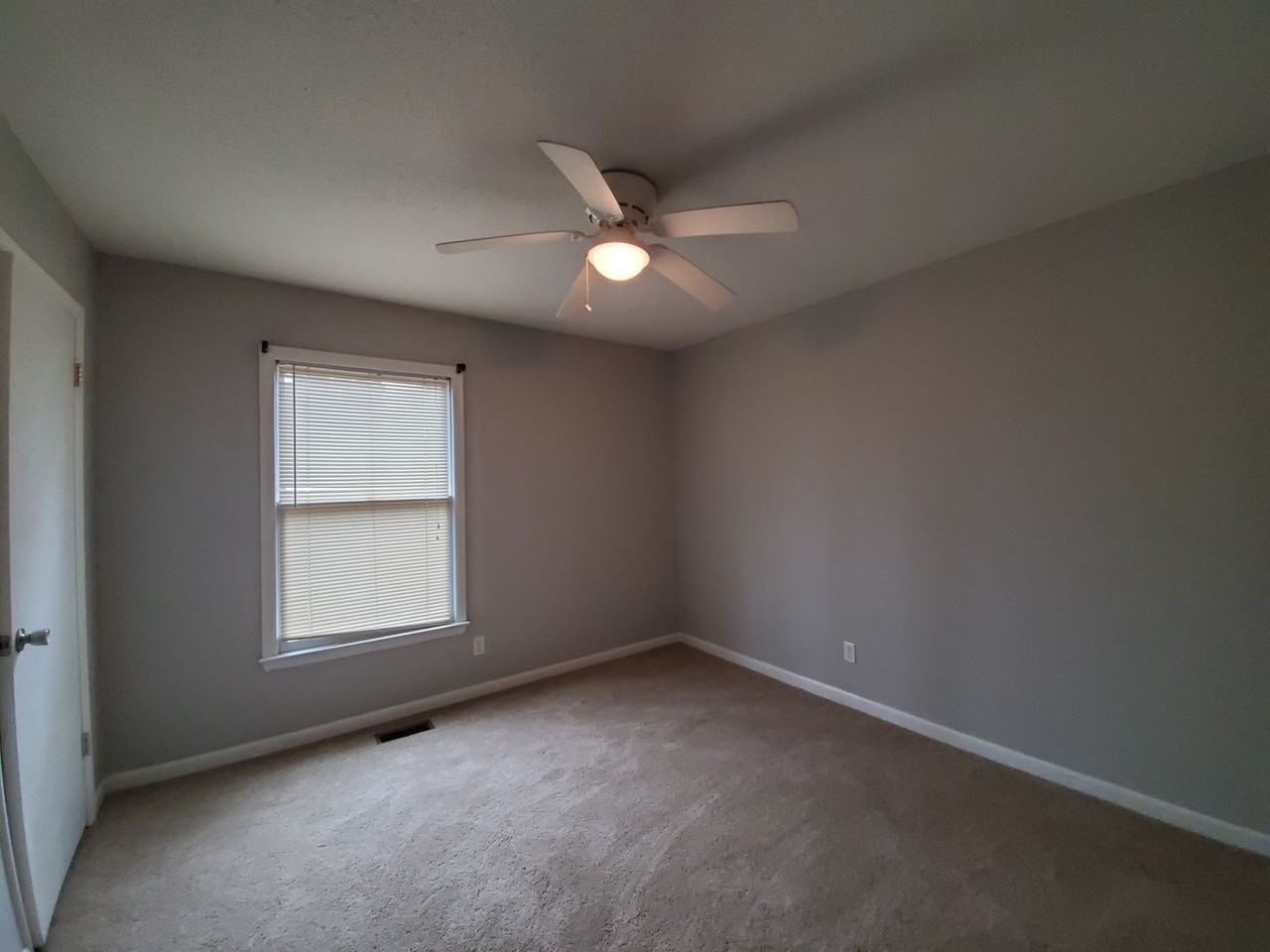 7290 Surf Pl - Photo 6 of 17