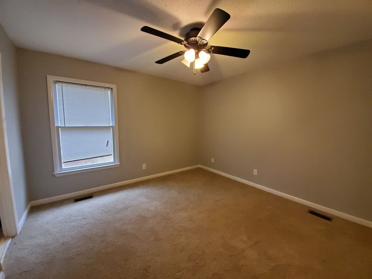 7290 Surf Pl - Photo 7 of 17