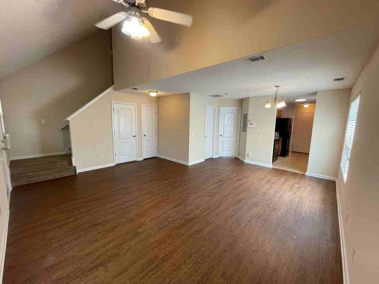 330 Bridgewater Cir - Photo 2 of 14