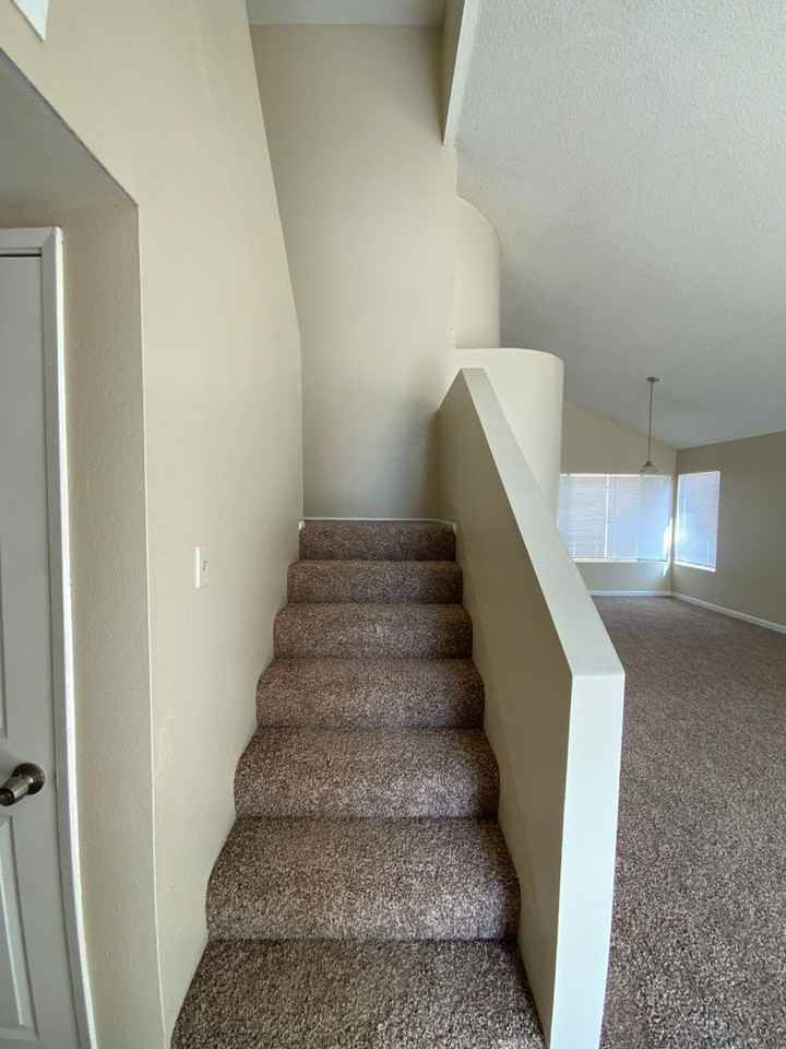16650 Secretariat Dr - Photo 2 of 17