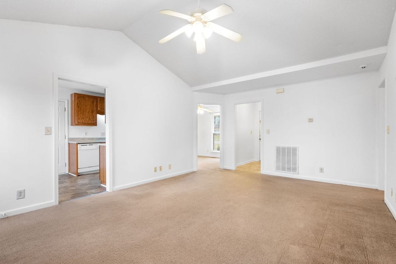242 Millstone Cir - Photo 7 of 25